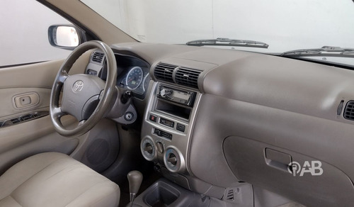 Imagen 8 de 10 de Toyota Avanza 2011 1.5 Premium At