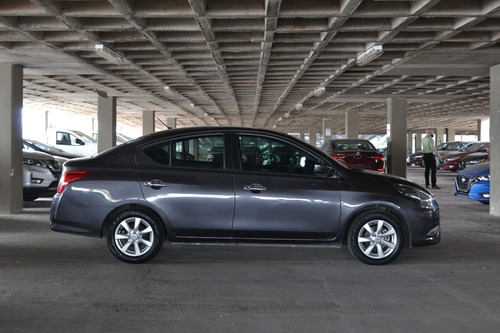 Imagen 6 de 12 de Nissan Versa Oxford