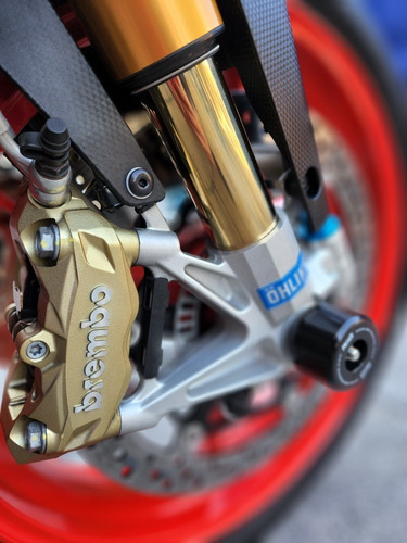 Imagen 9 de 12 de Aprilia Tuono 1100