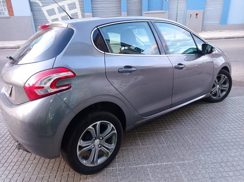Imagen 14 de 20 de Peugeot 208 Feline Pack Cuir 2014 93000km Carlejunin