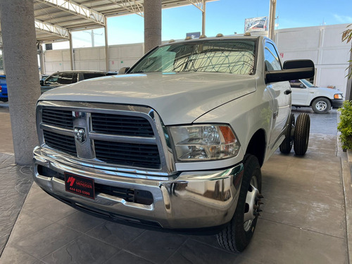 RAM 4000 5.7 Chasis Cabina P 4x2 Mt