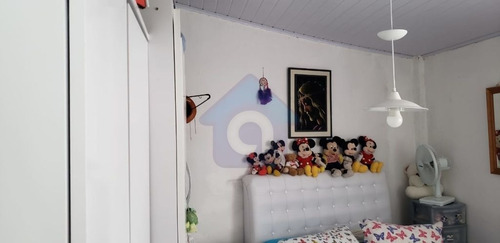 Imagem 13 de 15 de Casa Térrea, Confortável, Com Jardim Frontal Com Árvores Frutíferas, Com 3 Dormitórios E 4 Vagas . - Tw15952