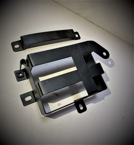 Imagen 3 de 3 de Base De La Bateria De Moto Tx200