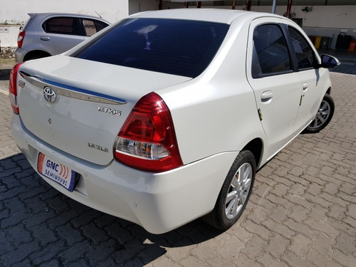 Toyota Etios 1.5 Xls Sedan 16v Flex 4p Automatico 2016/2017