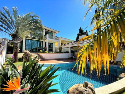 Imagem 1 de 30 de Maravilhosa Casa À Venda Com 380 M², 4 Dormitórios, Sendo 3 Suítes Na Região Da Alameda Lucas De Atibaia. - Ca2383