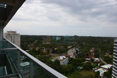 Imagen 16 de 30 de Apartamento De Categoría Con Vista Hacia La Mansa En Todos Sus Hambientes!! - Punta Del Este Roosevelt