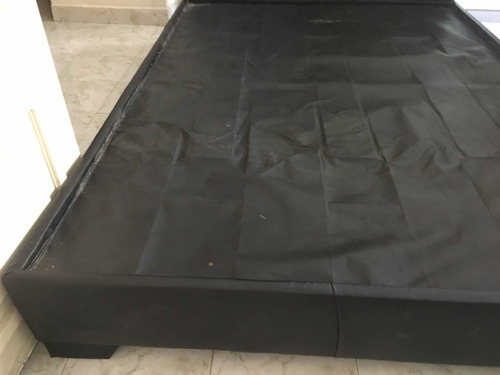 Box Con Su Cabecero En Cuero