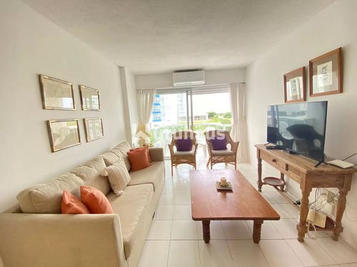 Venta Apartamento Tres Dormitorios Punta Del Este Playa Brava Edificio Torre Marina Ii