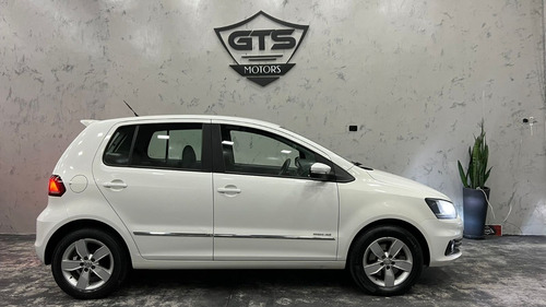 Imagem 2 de 16 de Volkswagen Fox 1.6 Highline 2017