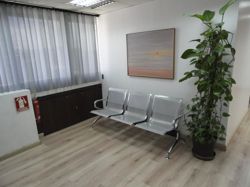 Imagen 2 de 10 de Se Alquila Oficina 170m2 Santa Eduvigis 0483