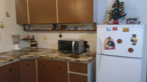 Imagen 4 de 7 de En Venta Sobre Avenida Chalet 6 Amb C/ Gge P/ 2 Autos, Quincho Y Fdo Libre En V. Gesell (122)