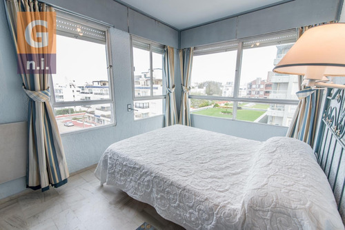 Apartamento En Punta Del Este (península)