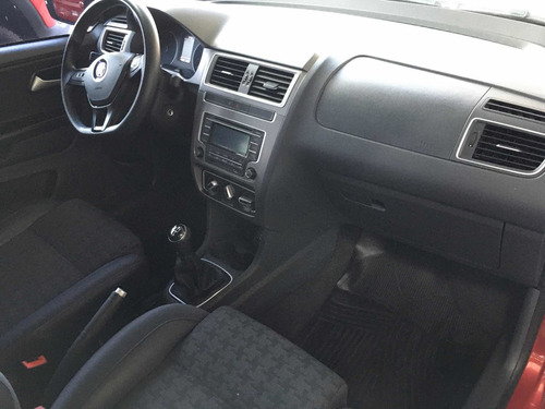 Volkswagen Suran 1.6 Highline 101cv 2015