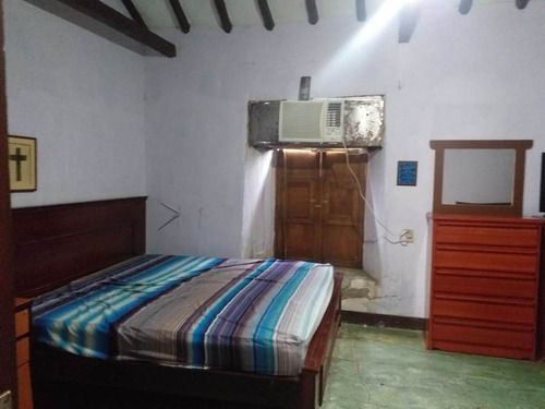Imagen 4 de 13 de Casa En Venta Estilo Colonial Economica En Pleno Centro De Coro 04126887776 23-2219