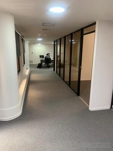 Alquiler De Oficina De 200 M2 En San Isidro