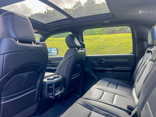 RAM 1500 Limited Night Edition 5.7 V8