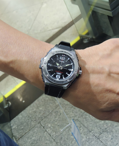 Reloj estándar Casio MWA-100H-1avdf para hombre, color de correa negro, color de bisel plateado, color de fondo negro