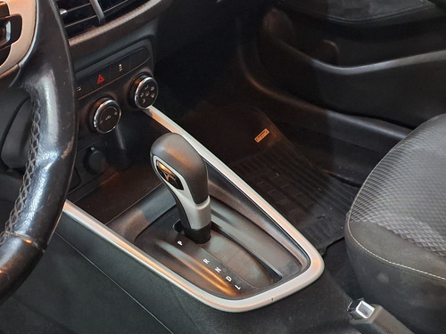 Fiat Cronos 1.0 Drive Flex 4p