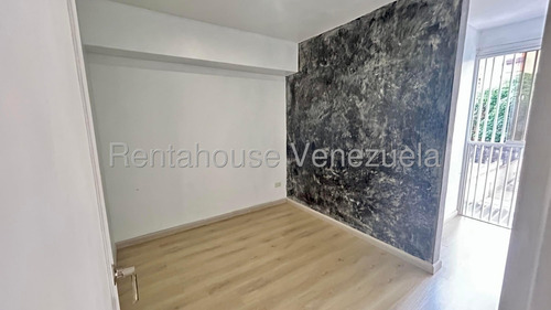 Apartamento En Alquiler En La Campiña, Piso Bajo 55m², 2h, 1b, 2p, Mls #26-394 Un Ambiente Iluminado, Fresco Y Ventilado. Edf De Baja Densidad, Ideal Para Parejas O Solteros / Isabel Gómez