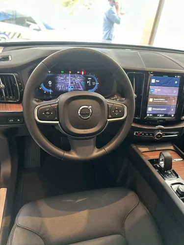 Volvo XC60T8 Plus
