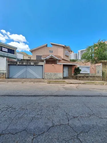 Casa En Venta En El Parral. Dl