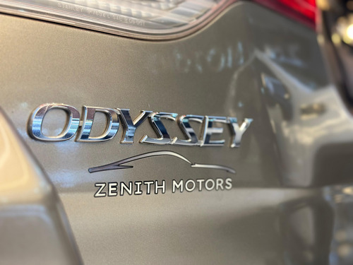 Honda Odyssey 3.5 Touring Minivan Cd Qc Dvd At