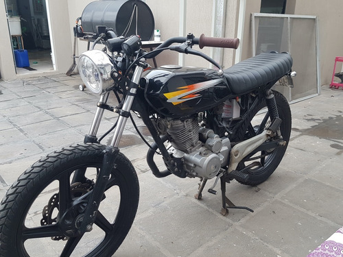 Imagen 4 de 4 de Honda Storm Modificada Café Racer