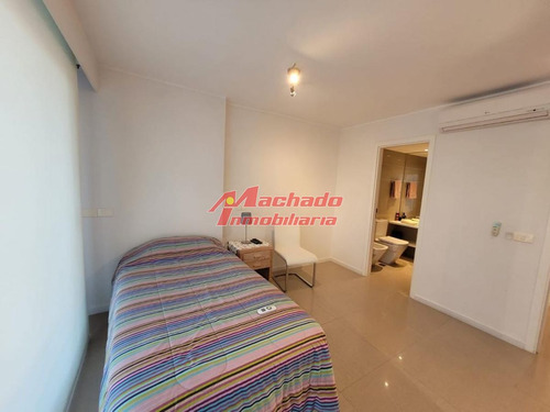 Imagen 14 de 25 de Apartamento En Venta De Máxima Categoría , Playa Mansa , Punta Del Este
