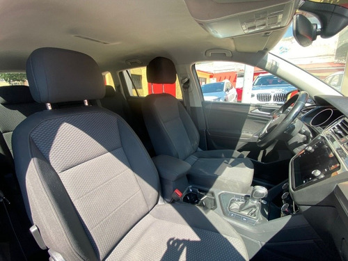Imagen 10 de 15 de Volkswagen Tiguan 2018 1.4 Comfortline Plus At