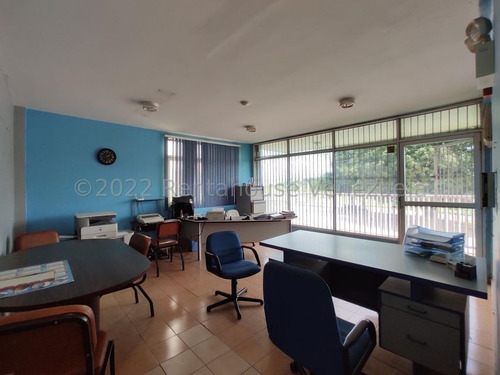 Imagen 3 de 11 de Oficina En Venta En Zona Industrial San Crispin Aragua 22-27101 Irrr