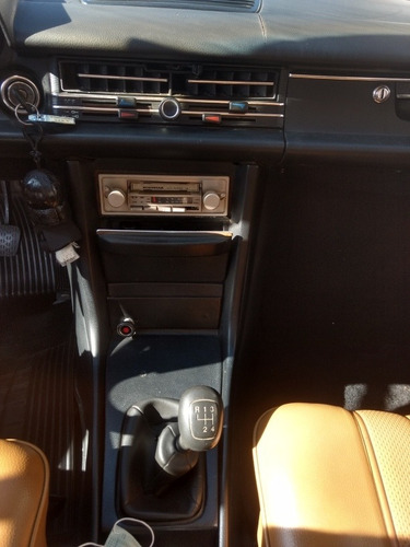 Imagem 11 de 14 de Mercedes Benz 1973 220d W115 Diesel