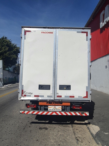 Imagem 5 de 15 de Iveco Daily 35s14