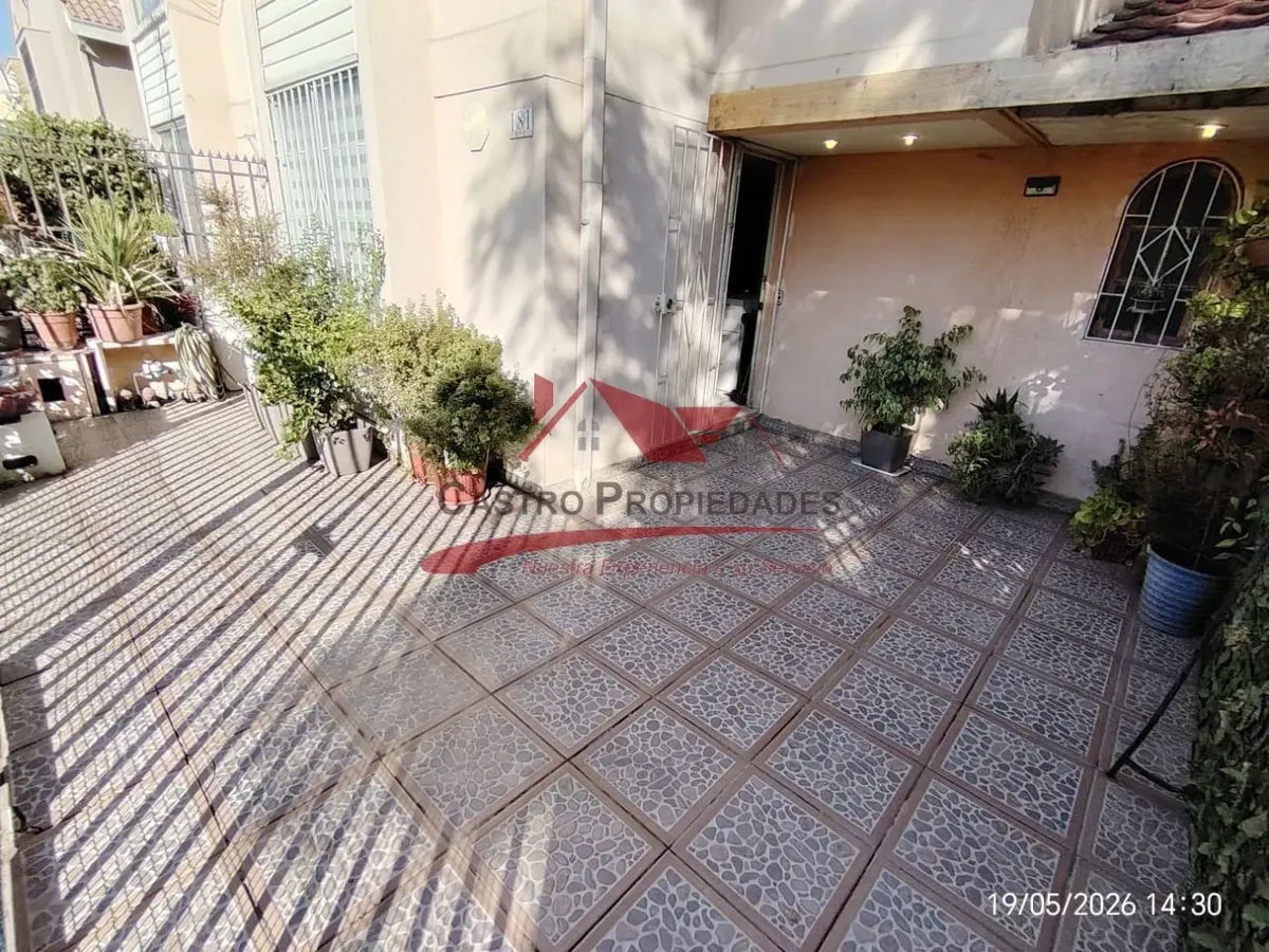 Imagen 3 de 20 de Casa De Dos Pisos, 3 Dormitorios, 2 Baños, Quilicura