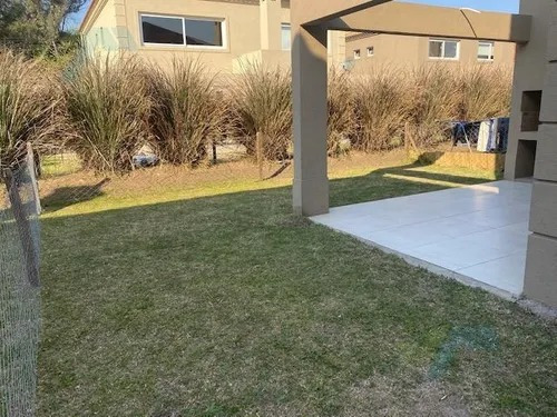 Imagen 10 de 14 de Casa Duplex A Estrenar En Saravi Village Pilar Financiacion!