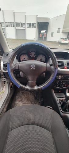 Peugeot 207 Sedan Passion XR 1.4 Flex 8V 4p