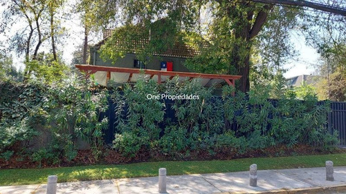 Imagen 2 de 21 de Casa En Venta (5d 5b + 2 Se) Sector Estoril / Las Condes