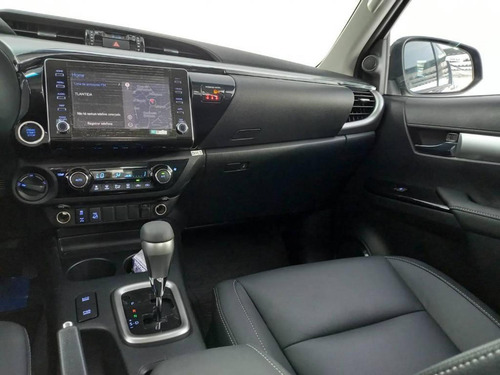 Toyota Hilux 2.8 D-4D TURBO DIESEL CD SRV 4X4 AUTOMÁTICO