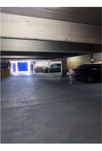Imagen 3 de 6 de Cochera En Venta En Lomas De Zamora