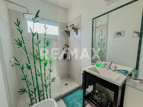 Casa En Venta, La Peninsula, Mari Menuco
