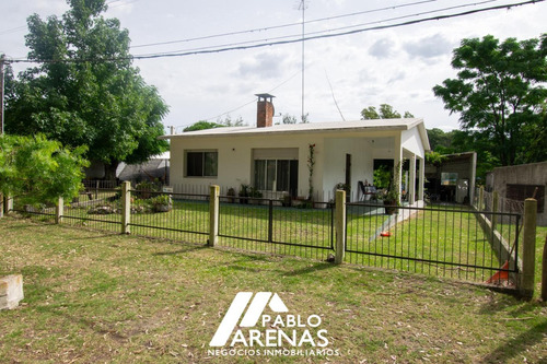 Casa En Venta Artilleros De 3 Dormitorios #2284