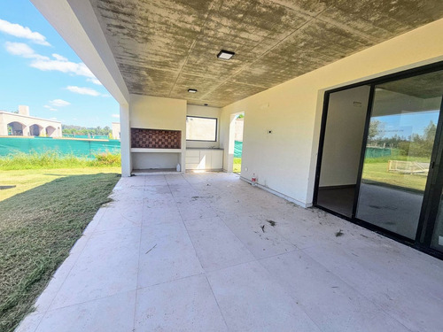 Casa Venta 4 Ambientes Everlinks Lujan Con Piscina