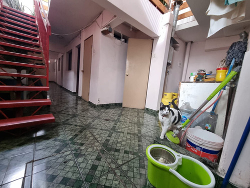Se Vende Casa De 2 Pisos En Sector Centro Sur, Calle Díaz Ga