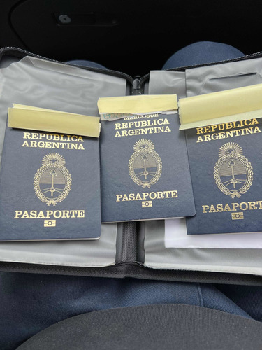 Porta Documentos Pasaportes Con Cierre Alta Seguridad Envíos
