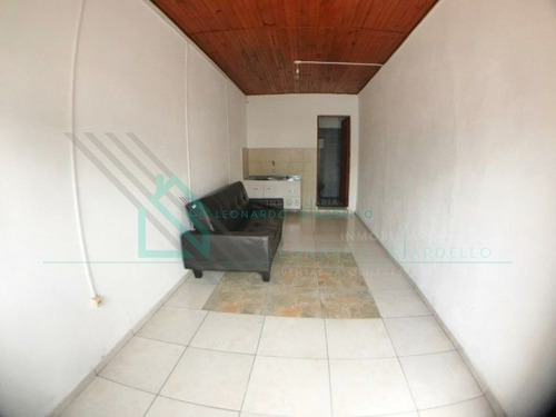 Imagen 3 de 30 de Colonia Del Sacramento - Linda Casa Al Frente Y 2 Apartamentos