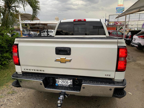 Imagen 7 de 15 de Chevrolet Cheyenne 5.3 2500 Doble Cab High Country 4x4 Mt