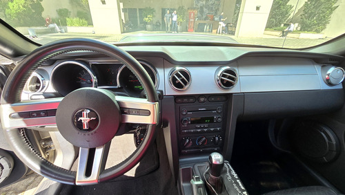 Ford Mustang 4.6 GT COUPÉ V8 24V GASOLINA 2P MANUAL