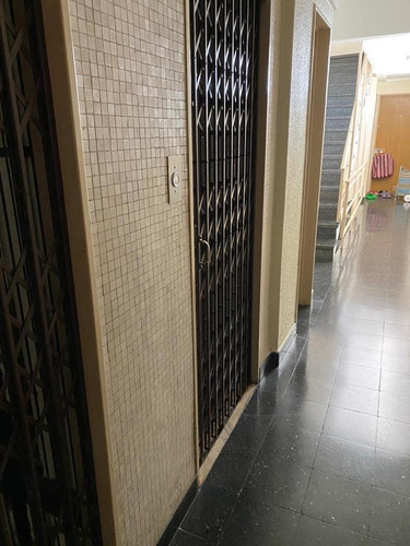 Imagen 19 de 25 de Semipiso 4 Ambientes En Venta, Villa Crespo - Balcón Corrido, A Refaccionar