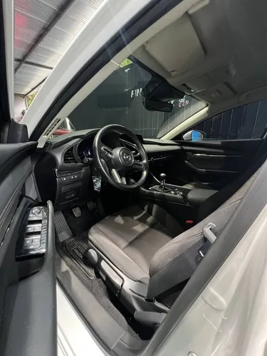 Mazda 3 2.0 Touring mecánico