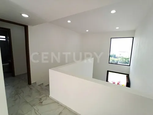 Casa En Venta, Nueva, Lomas De Cocoyoc, Con Alberca Y Jardín, Morelos