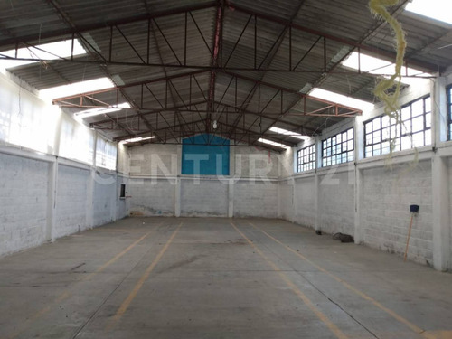 Bodega Con Amplio Terreno En Venta En Jilotepec, Estado De México